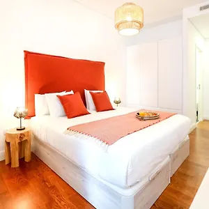 Apartment Away From, Faro
