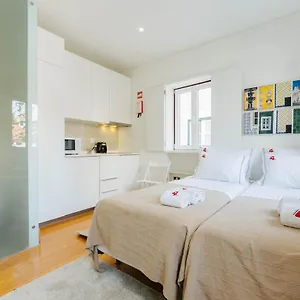 rent4rest-mouraria-lisbon-apartments.hotels-lisbon-portugal.com/